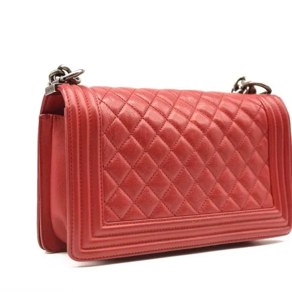 CHANEL Red Quilted Boy Shoulder Bag with Silver Hardware - Picture 6 of 10